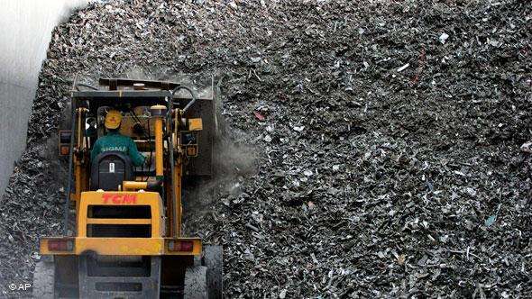 山東打擊洋垃圾！明年起禁止進(jìn)口廢五金、廢汽車壓件